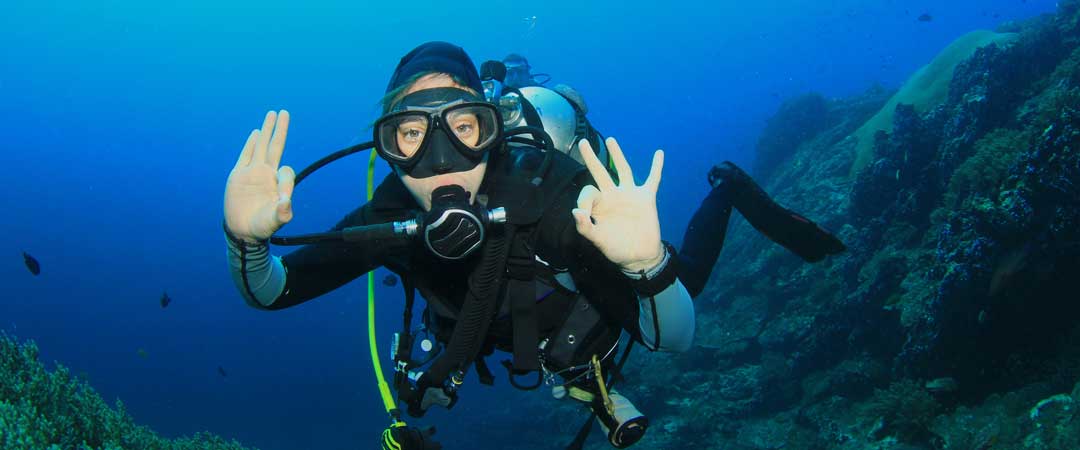 Divemaster course Phuket with Super Divers